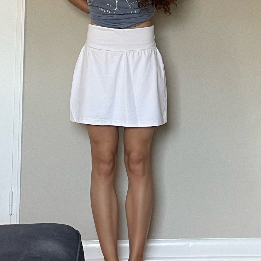 GAP White Athletic Skort